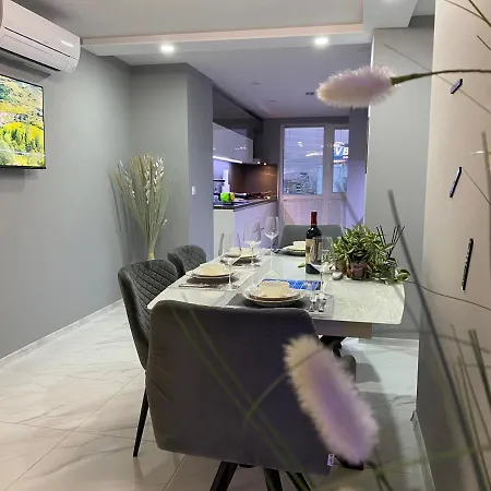 Apart72 - Modern And Cosy Апартаменты